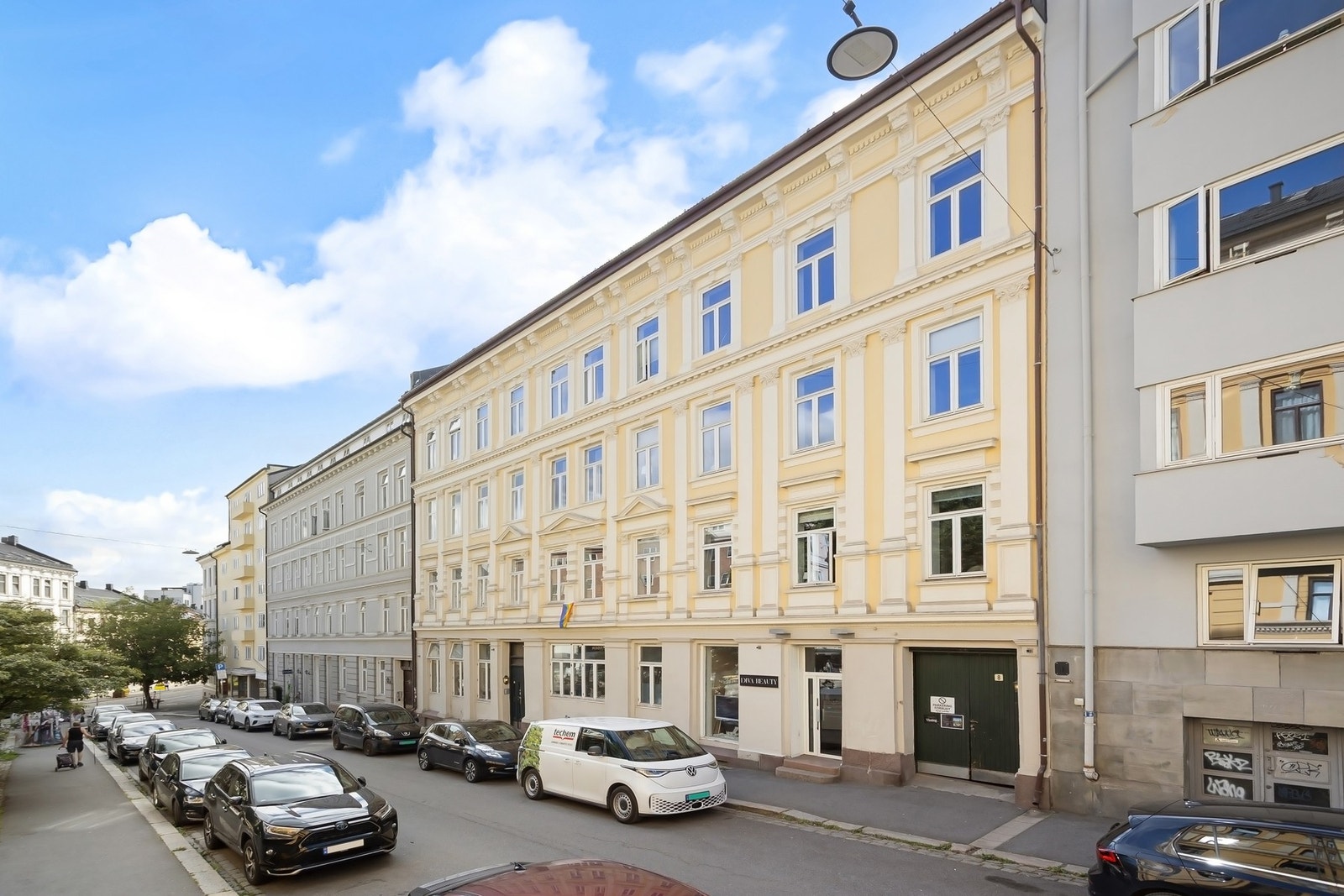 Fasade sett fra gateplan. Galleribilde