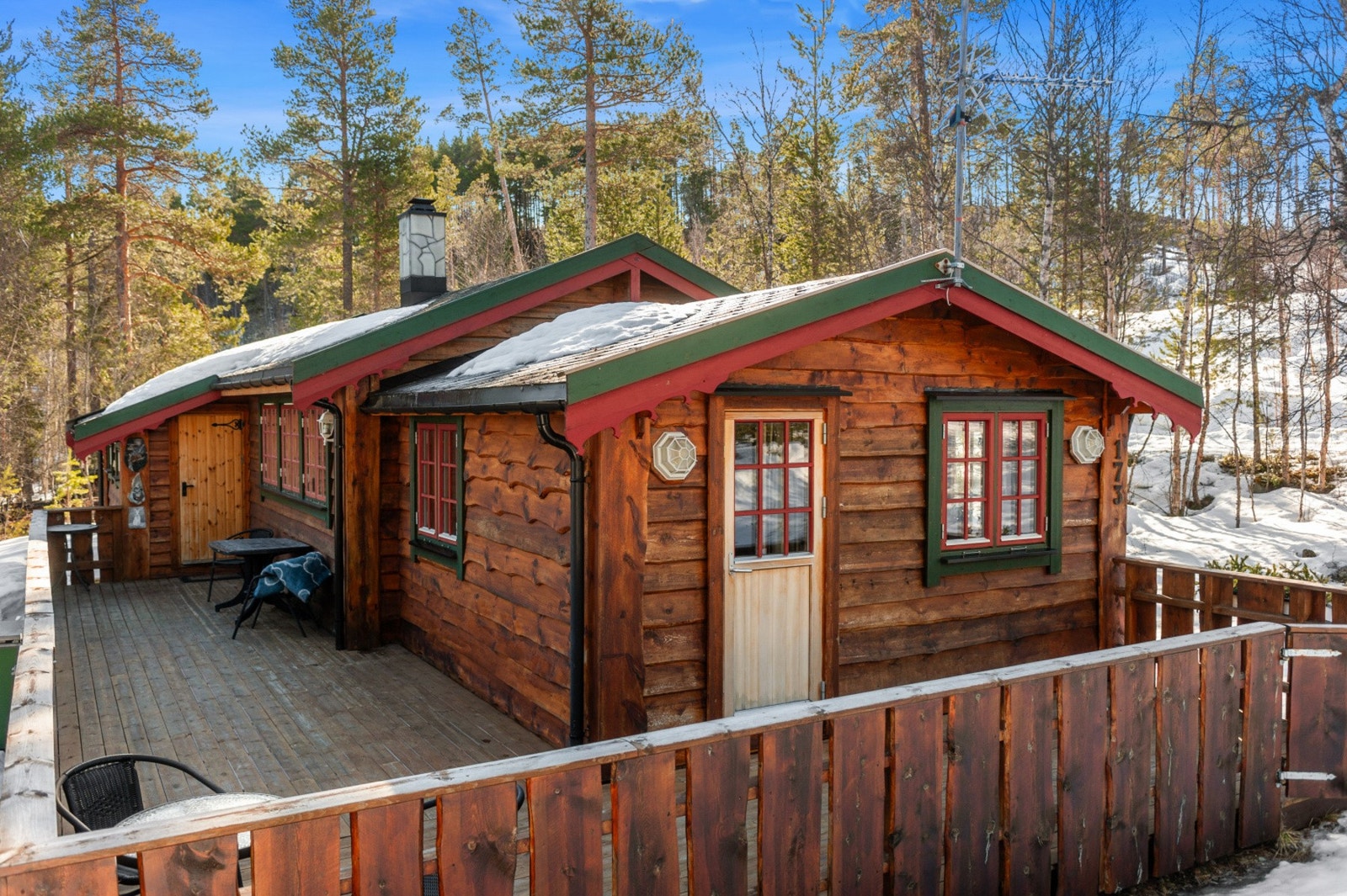 Det er kun 5 minutter med bil inn til Oppdal sentrum. Galleribilde