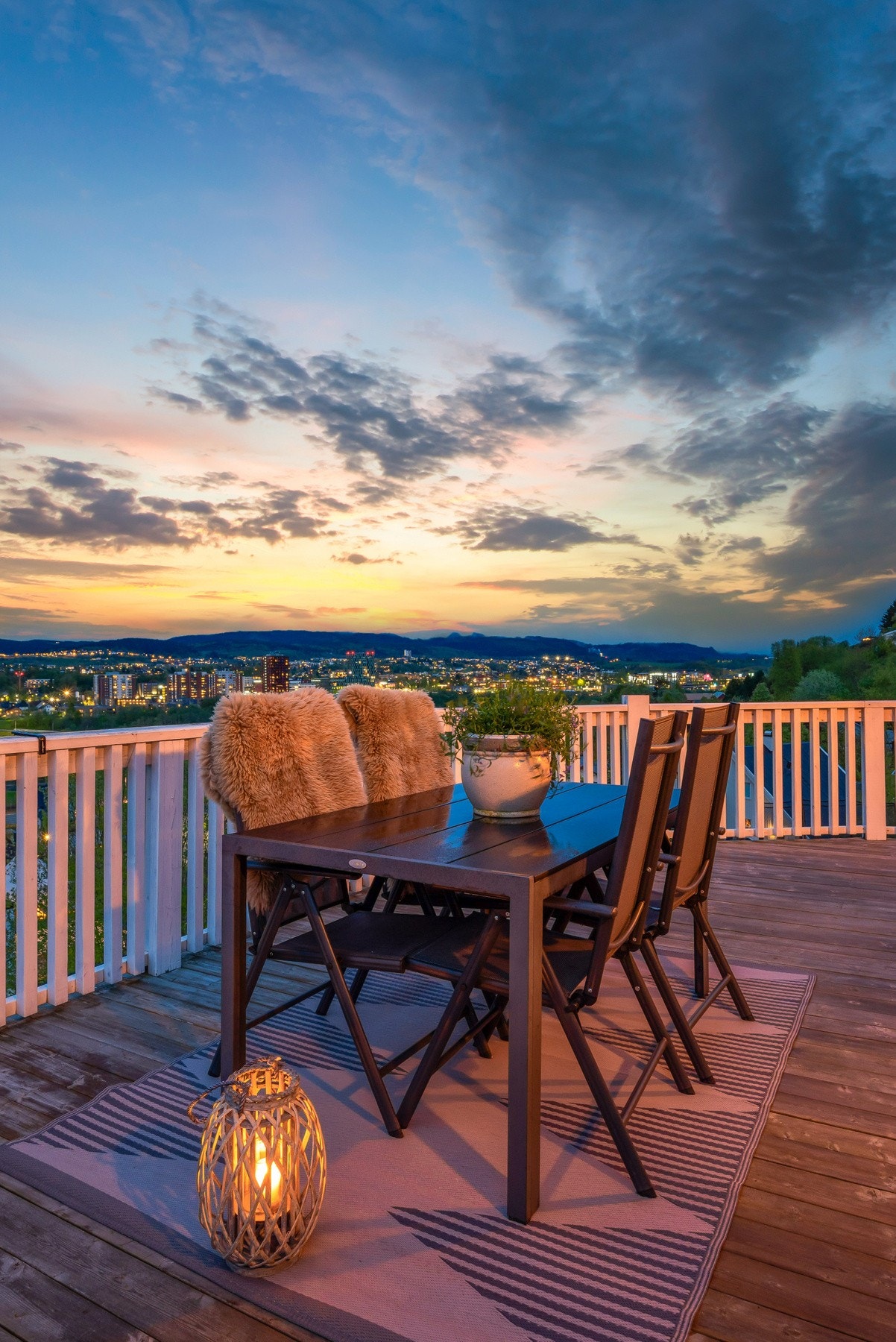 En fantastisk plass for familie og venner gjennom sene sommerkvelder. Galleribilde