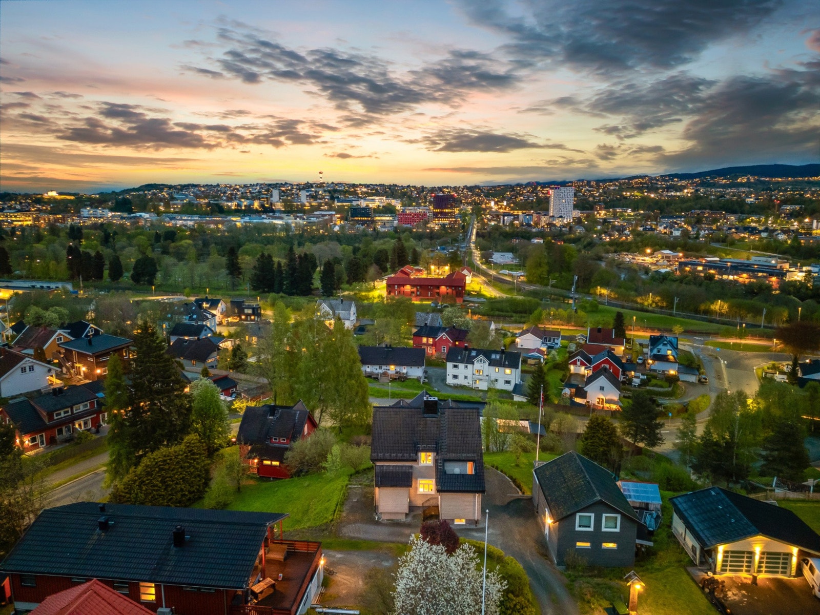 Her presenteres en meget innholdsrik villaeiendom av de sjeldne. Galleribilde
