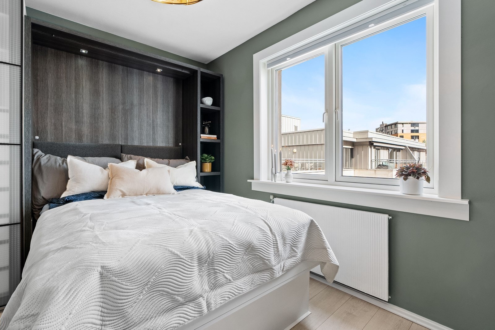 I 2022 ble det montert en plassbesparende skapseng. Galleribilde