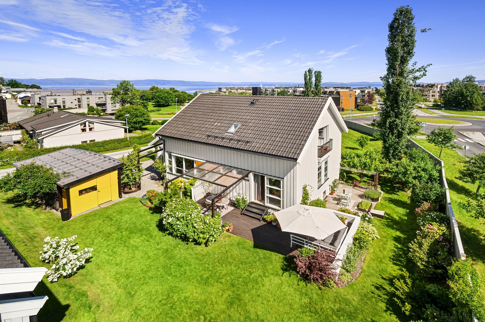 Utvendige vann- og avløpsledninger er fra byggeår og har fått TG1 av takstmann. Galleribilde