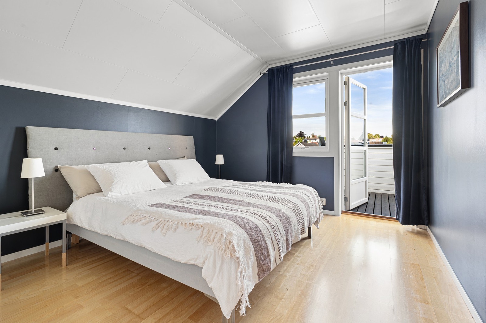 Soverom 3 på 13,1 kvm. Her er det god plass til dobbeltseng med tilhørende møblement. Galleribilde