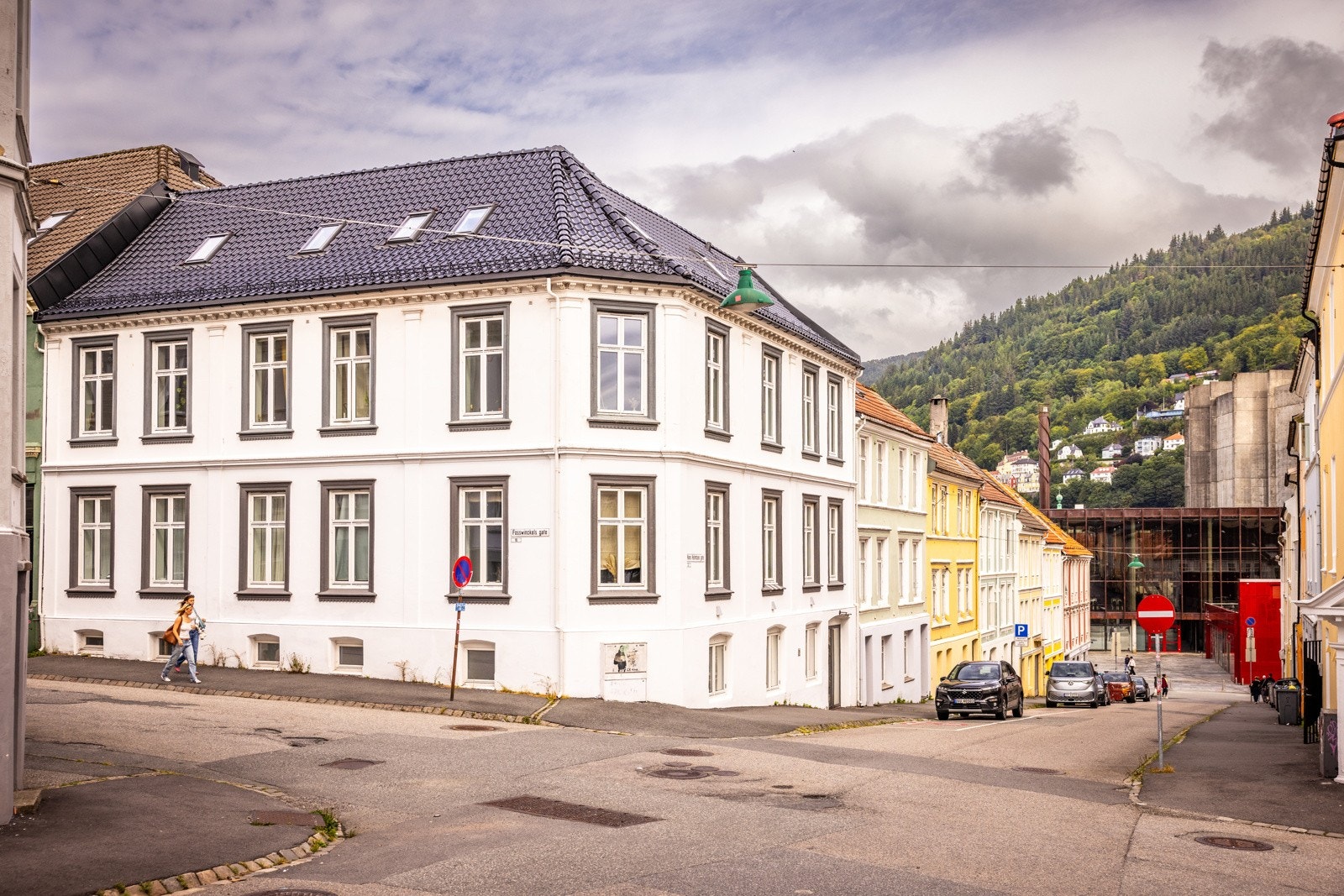 - Flott bygård oppført i 1900, men er modernisert og ombygget i 2014 - Galleribilde