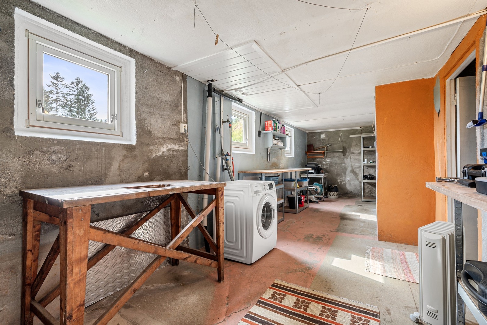 Kjelleren består av vaskerom og lagringsplass Galleribilde