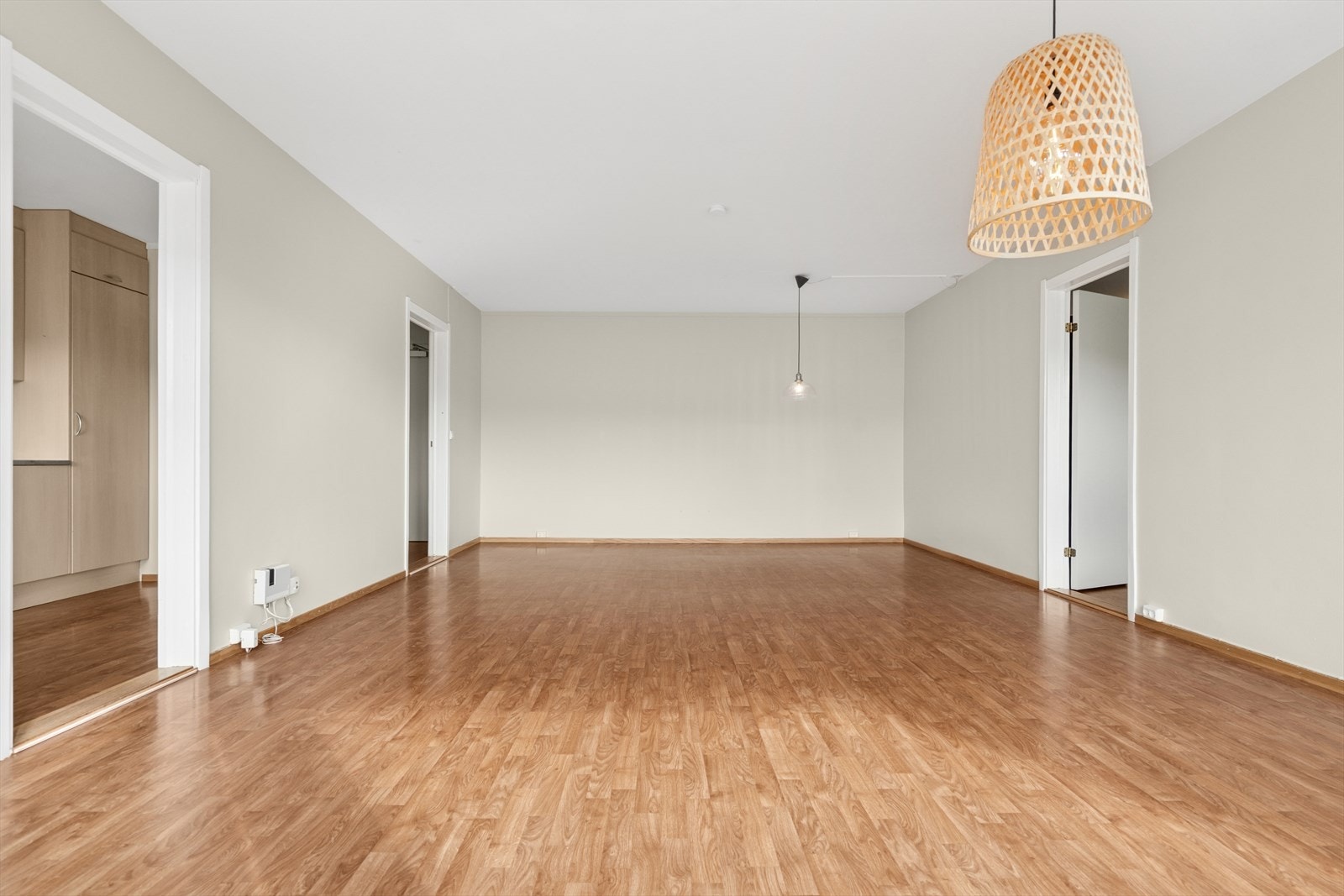 Leiligheten er nylig malt og det er skiftet lysbrytere i alle rom. Galleribilde