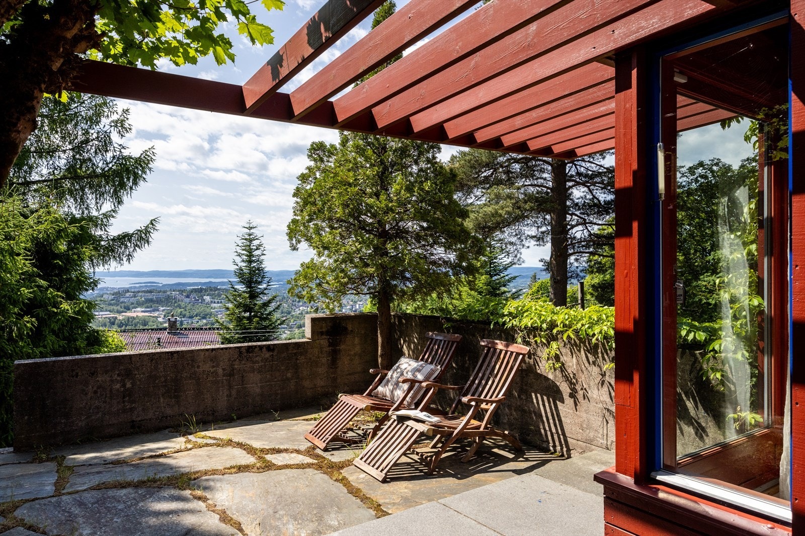 Boligen byr på fantastisk utsikt. Galleribilde