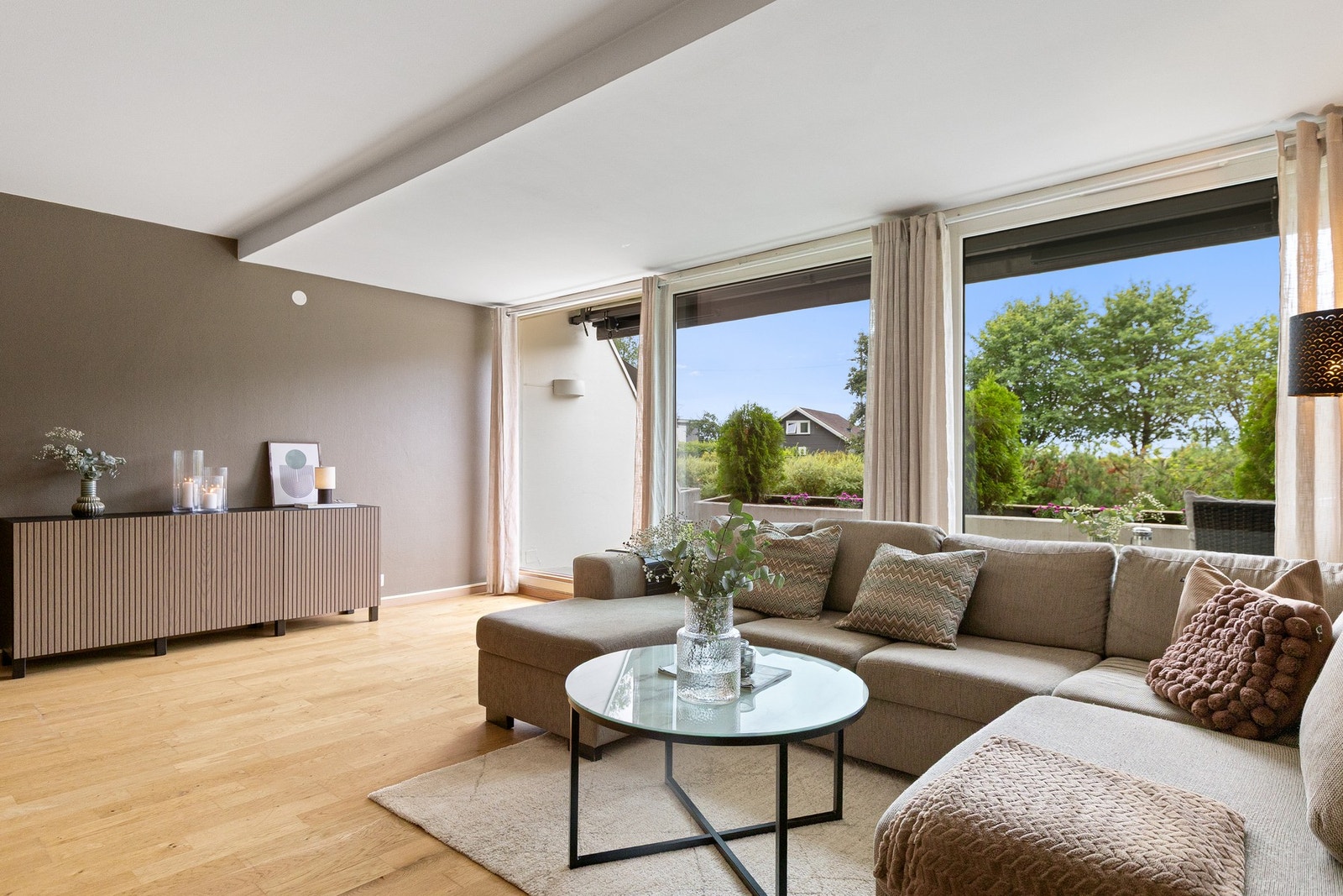 Her får du en flott gjennomgående 3-roms attraktivt beliggende på Grefsen. Galleribilde