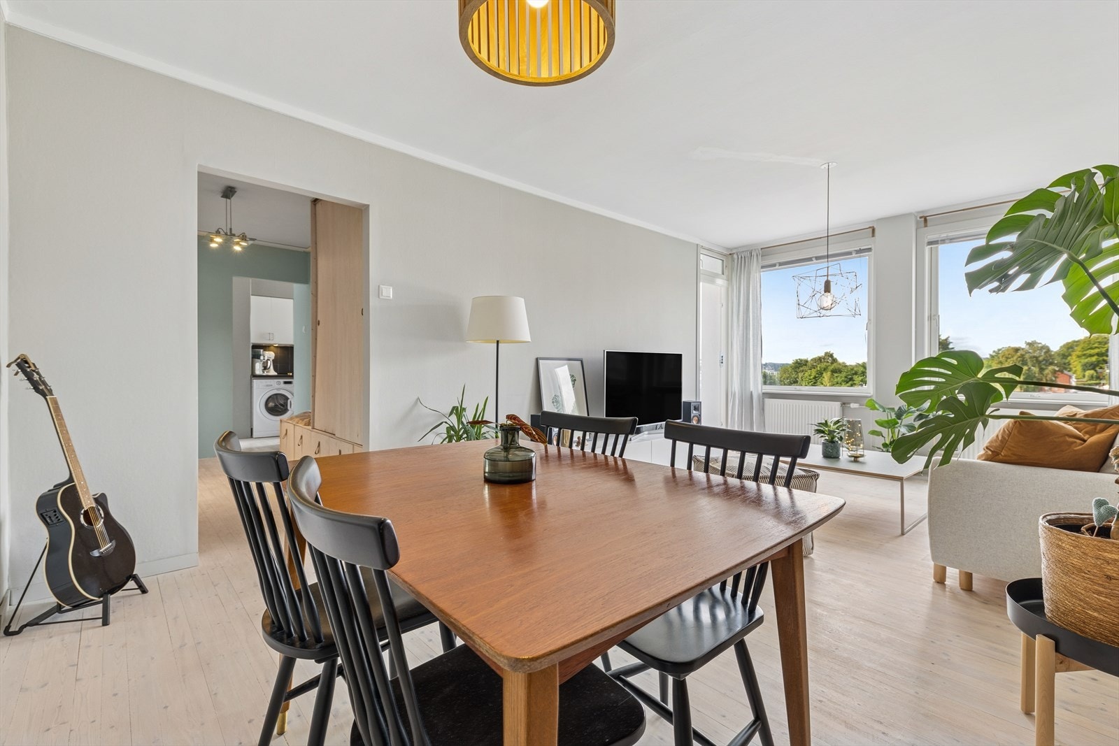 Leiligheten har behagelig vannbåren varme i alle rom. Galleribilde