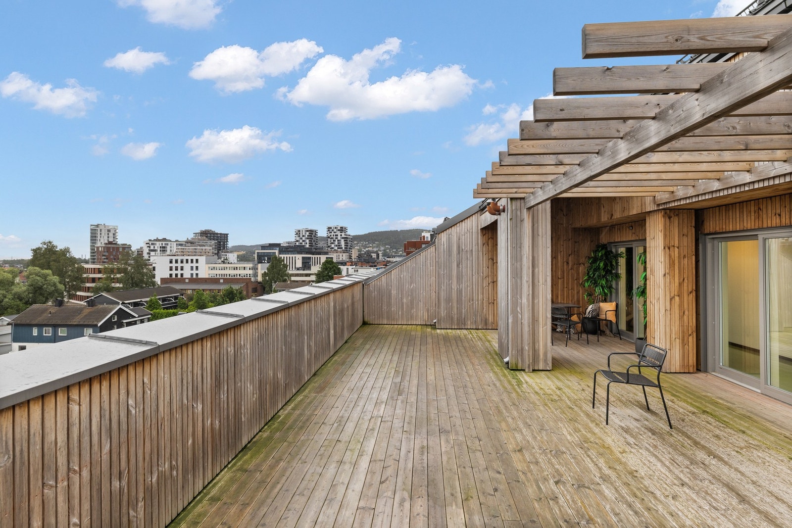Stor felles takterrasse. Galleribilde