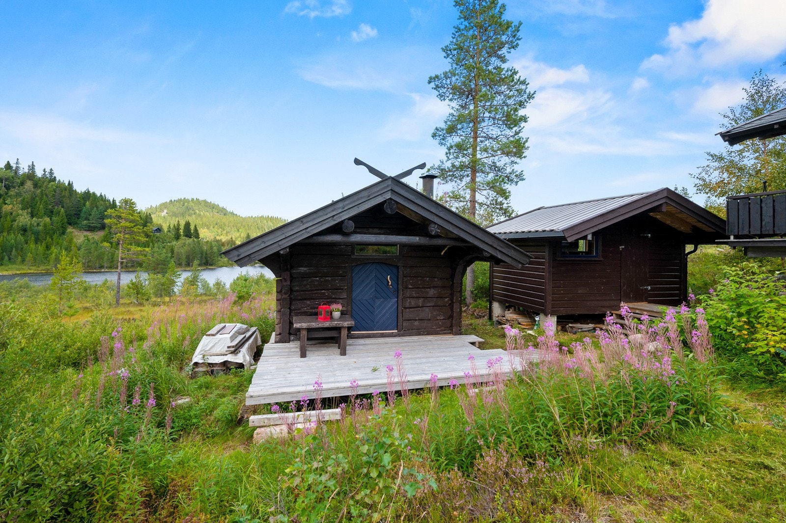 120 år gammelt stabbur med nytt tak fra 2015. Galleribilde
