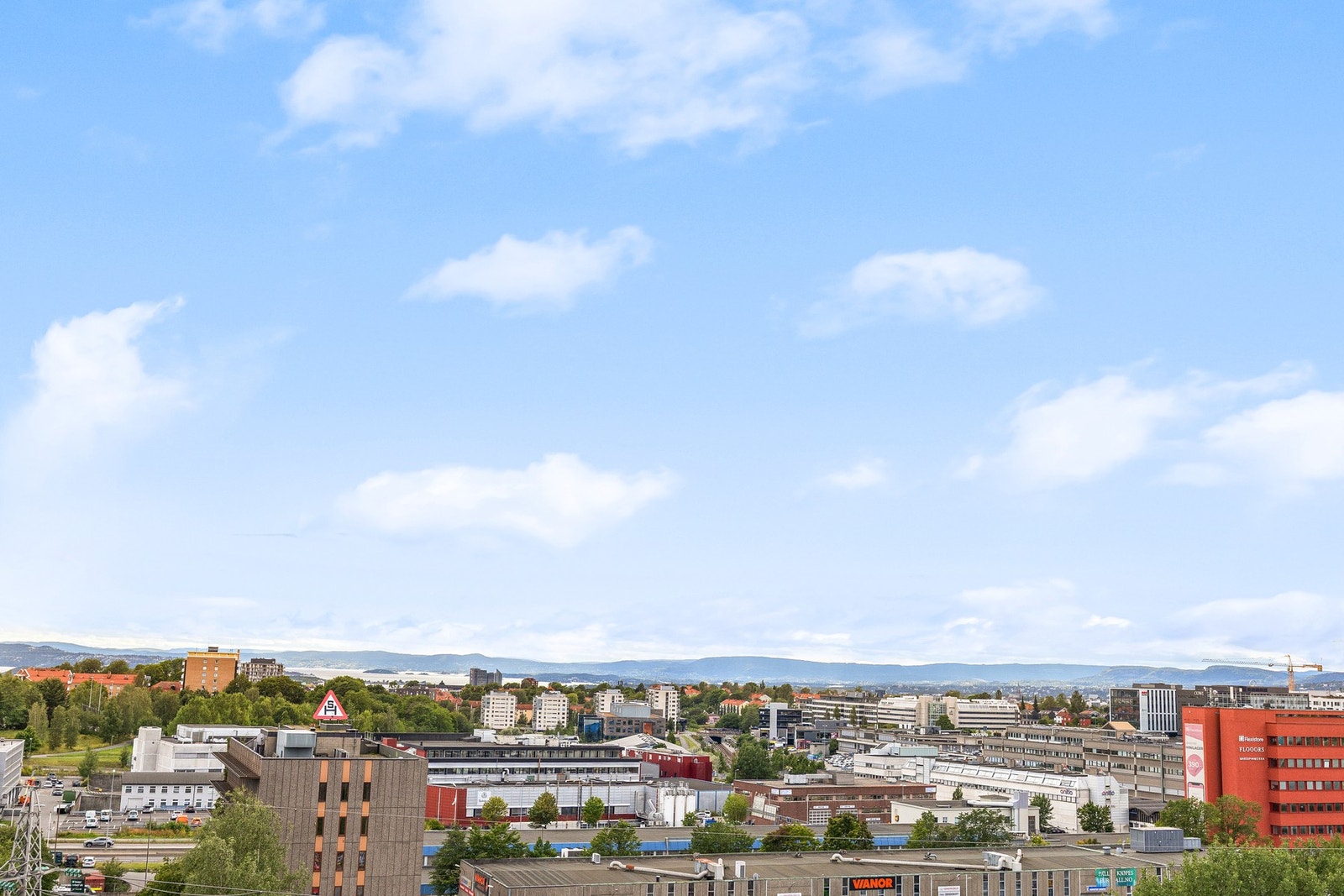 Fantastiske utsikt og solforhold og god utsikt mot byen! Galleribilde