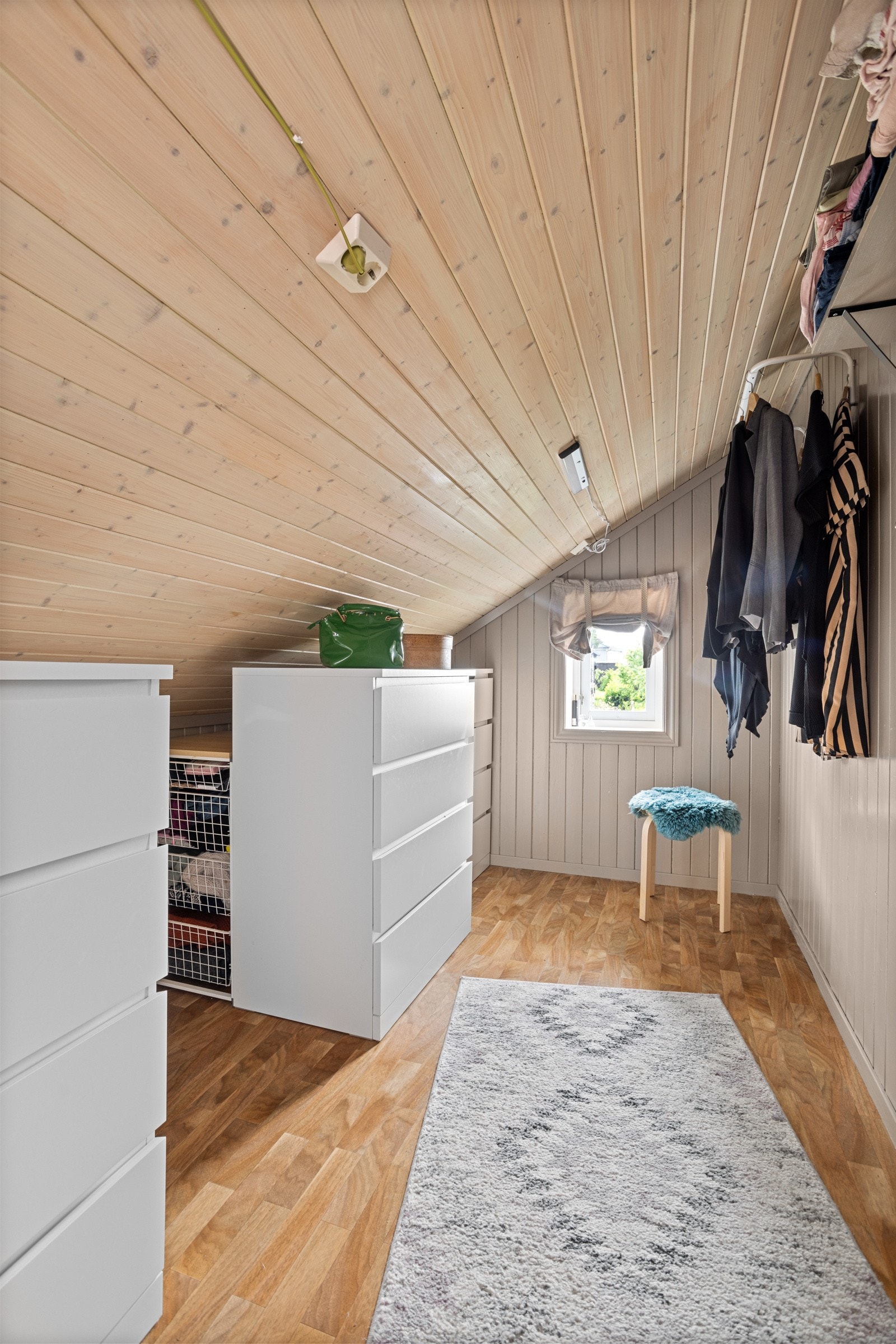 Kleskott ved loftstuen Galleribilde