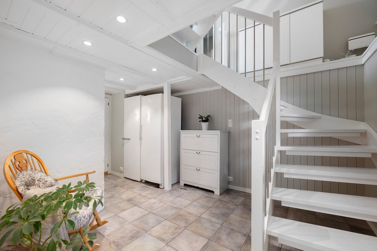 Hall i sokkeletasje Galleribilde