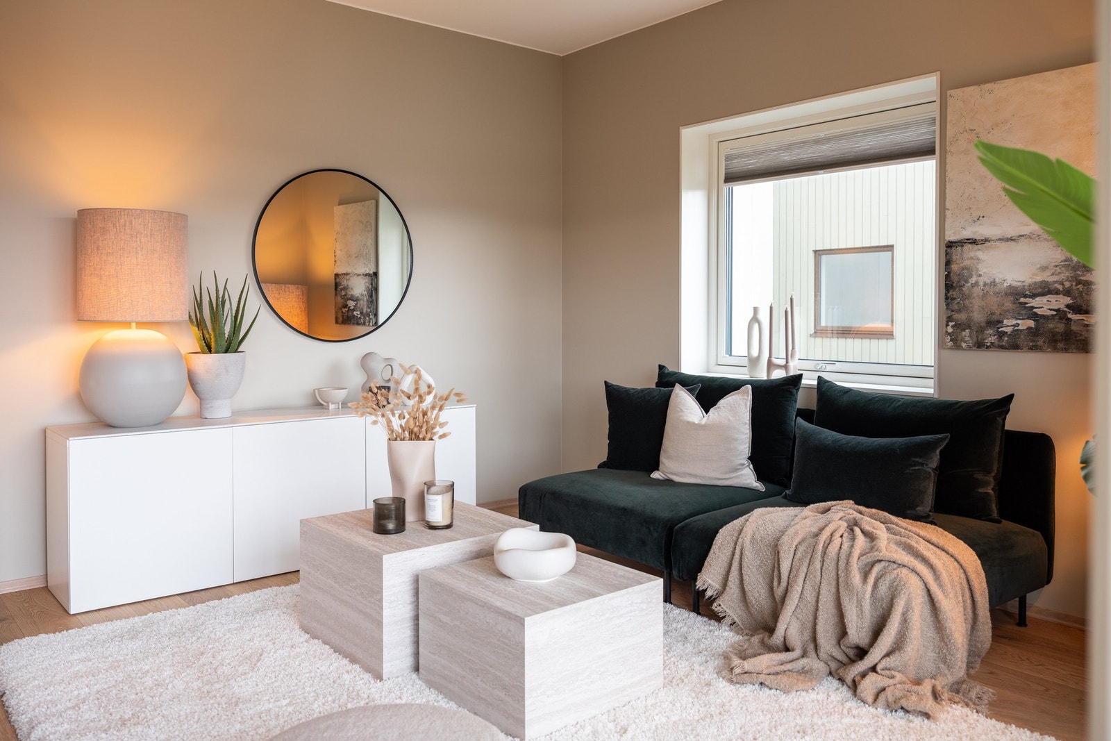 Bilder fra lik leilighet møblert. Galleribilde