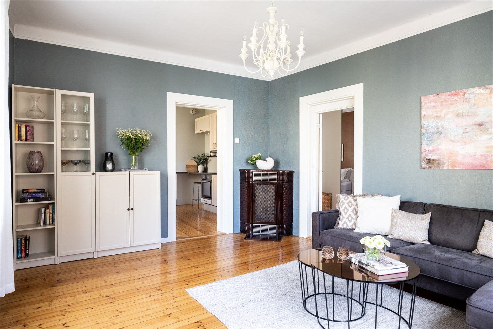 Rommets utforming byr på flere mulig møbleringsalternativer. Galleribilde