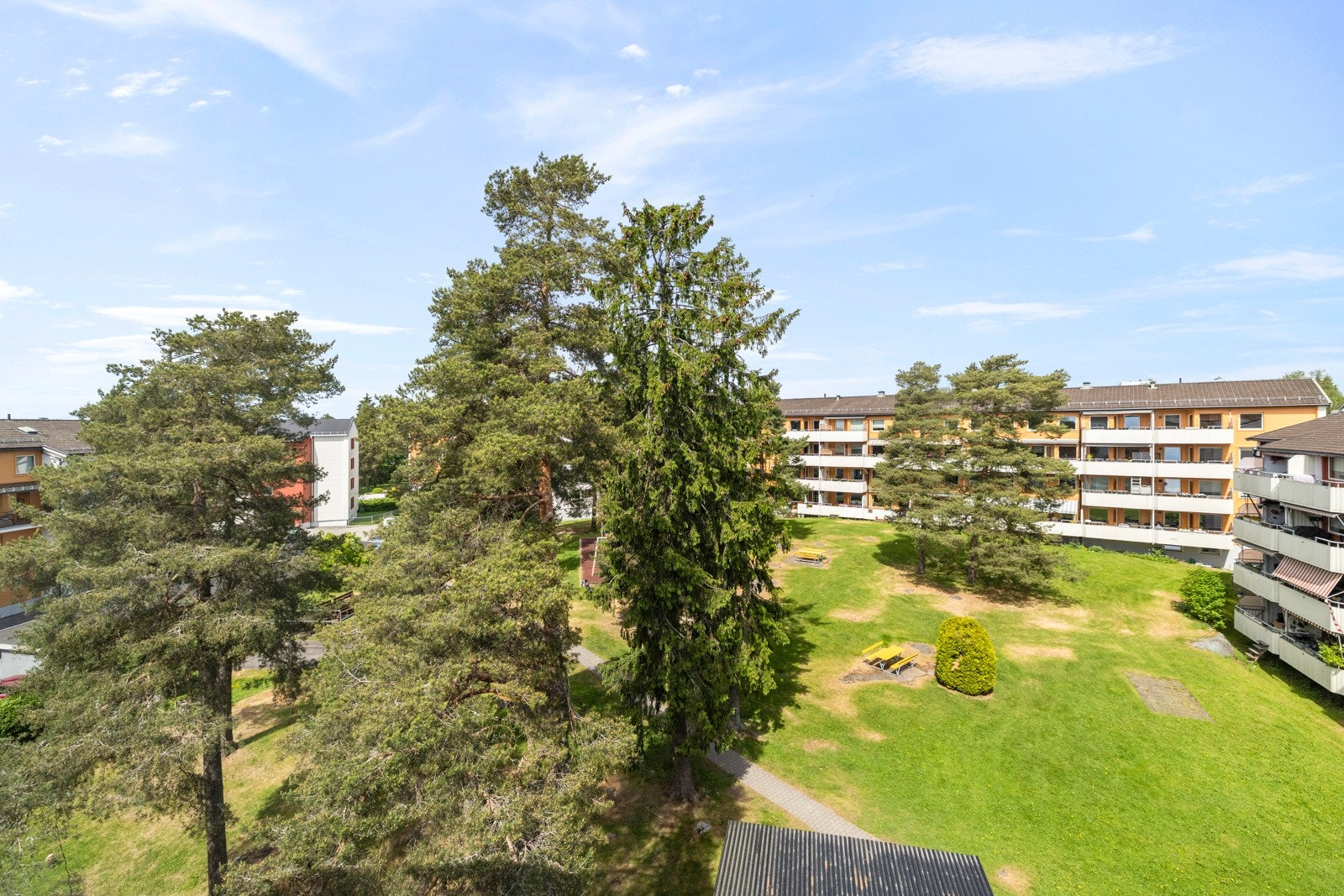 Fint utsyn fra soveromsvinduet Galleribilde