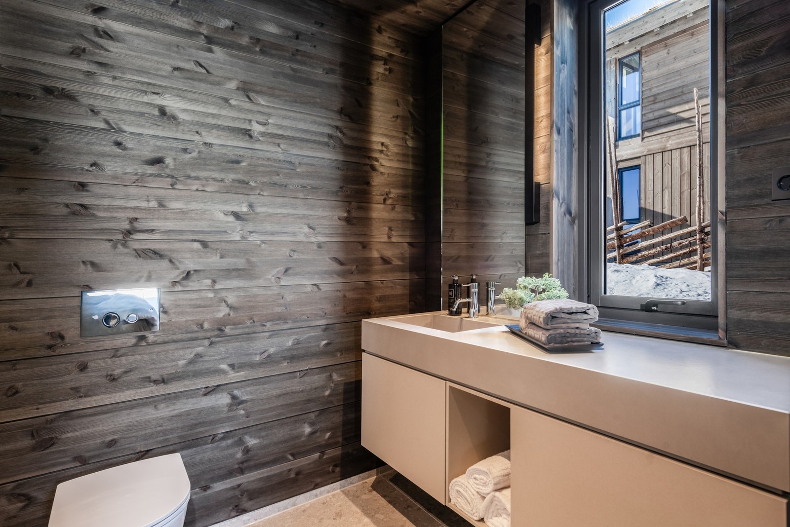 On-suite bad med romslig dusj