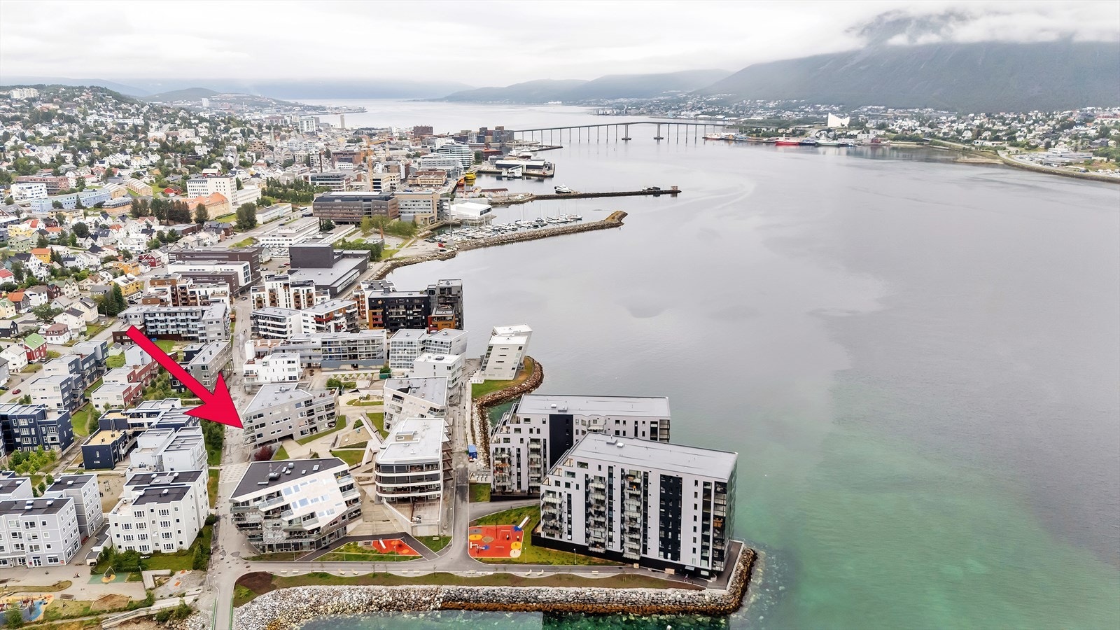 Strandkanten er et svært populært og attraktivt boområde, med gode lys- og solforhold og nærhet til sjøen. Galleribilde