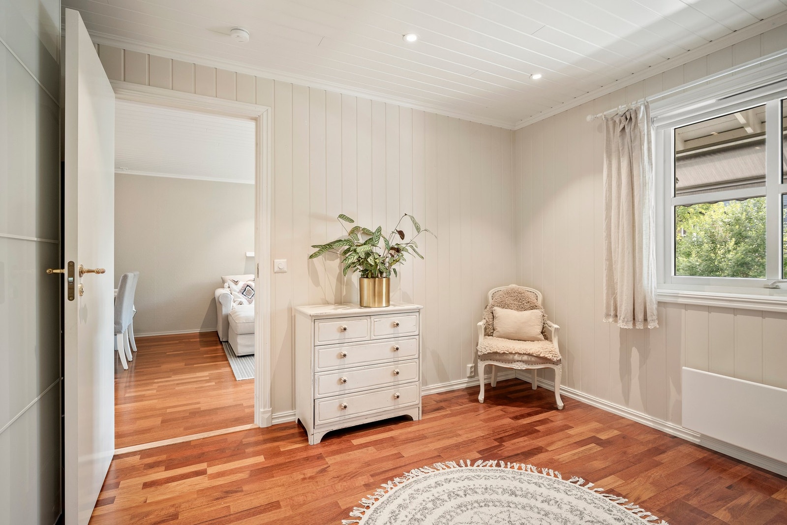 Soverom med adkomst via stue. Galleribilde