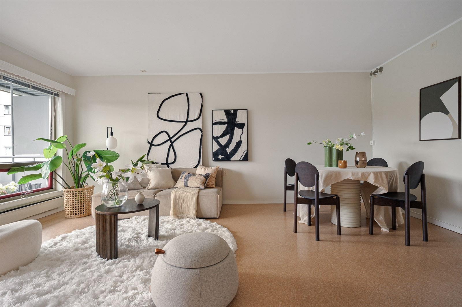 Stuen er av god størrelse. Galleribilde
