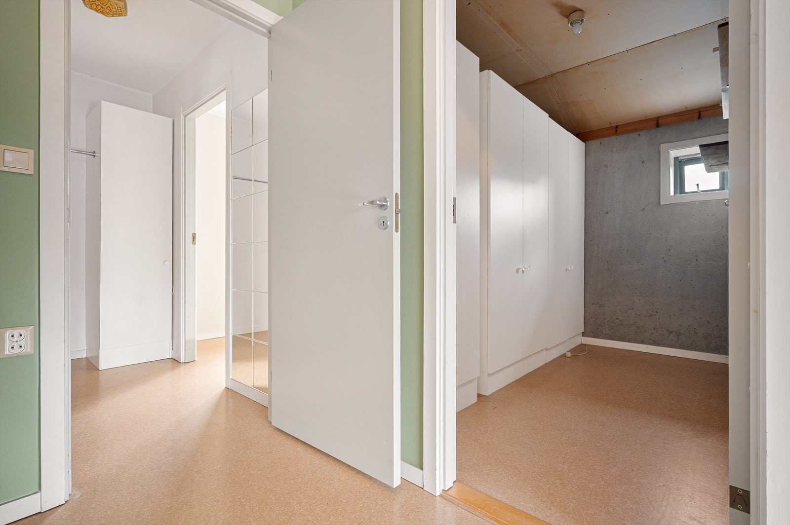 Stor innvendig bod i tillegg til utvendig bod. Galleribilde