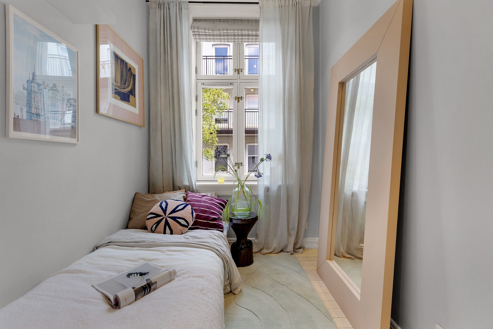 Rommet passer ypperlig som barnerom, gjesterom eller kontor. Galleribilde