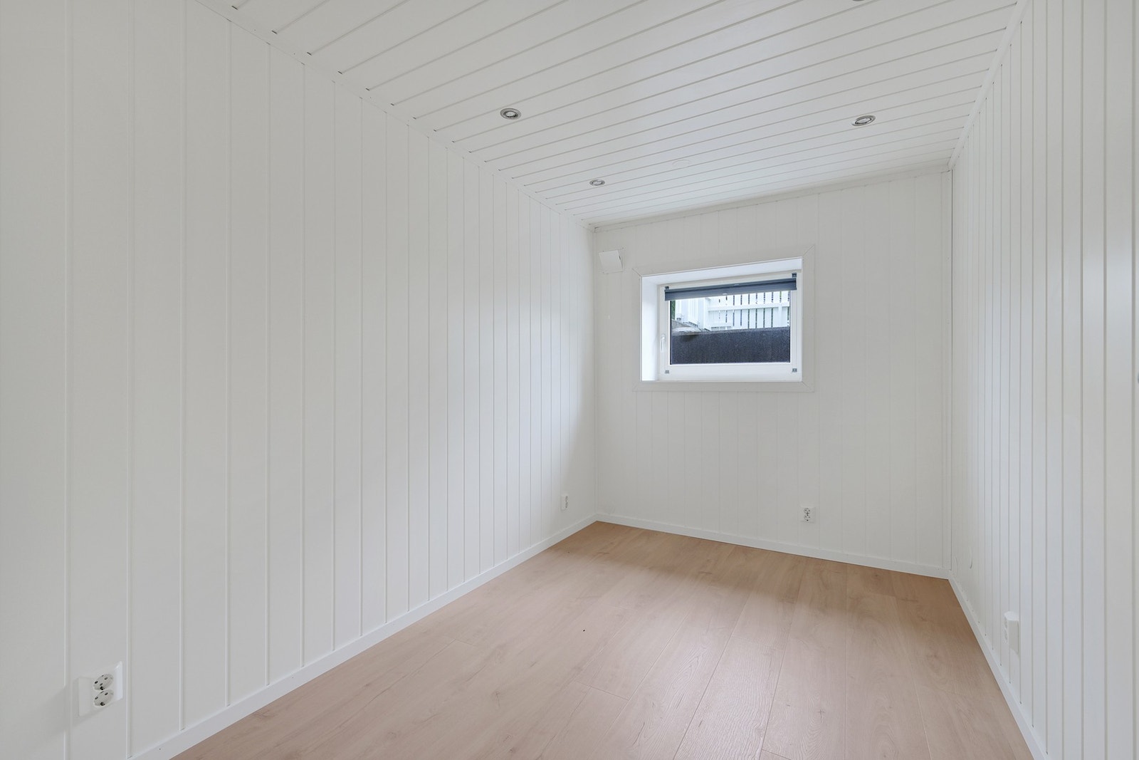 Soverom II i kjeller Galleribilde