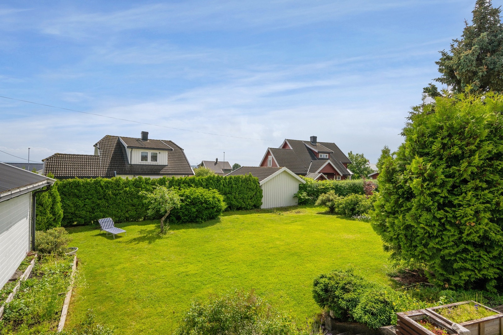 Her er det god plass for både fotballsparking, hengekøye og kortreiste grønnsaker Galleribilde