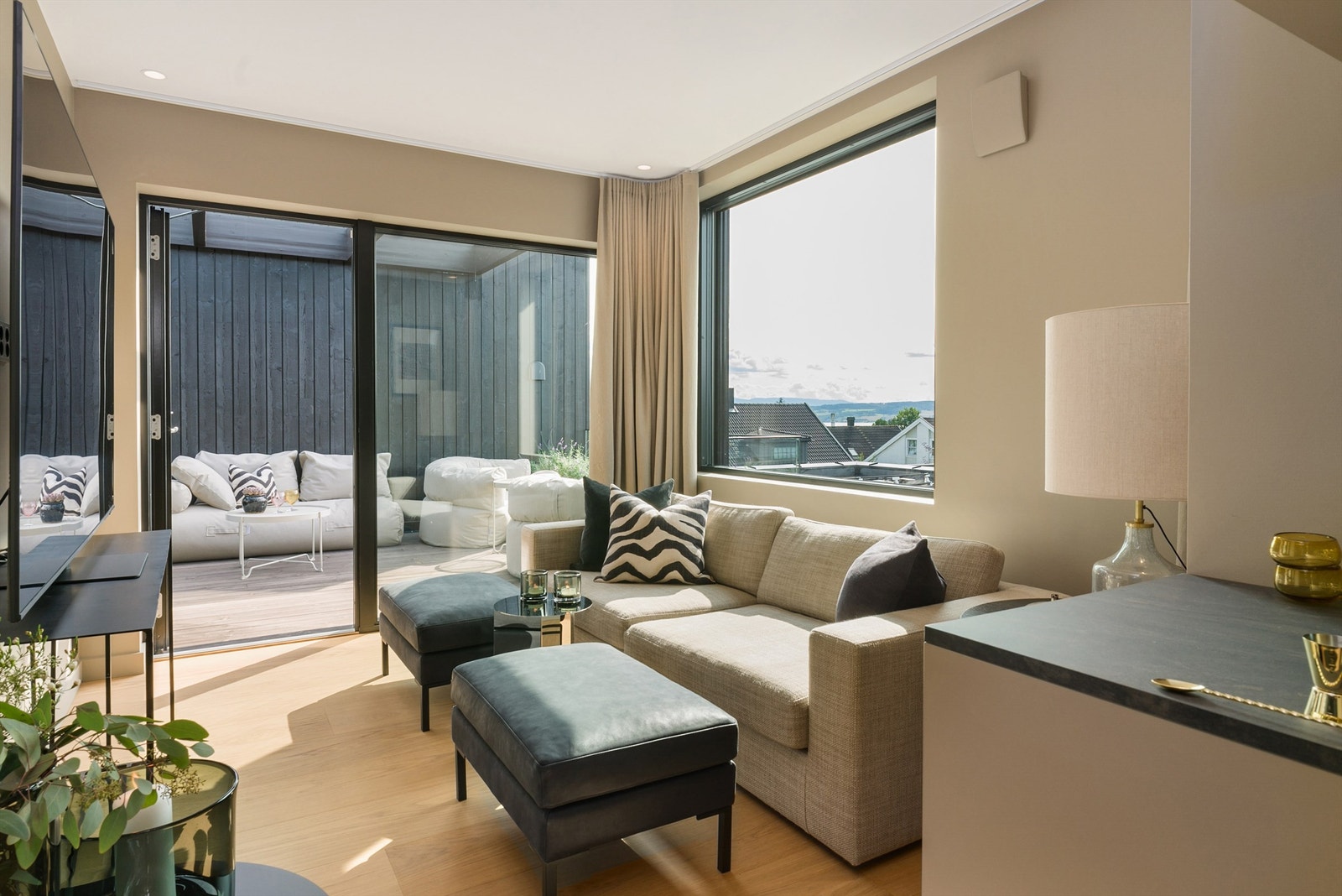 Tv-stue i andre etasje Galleribilde