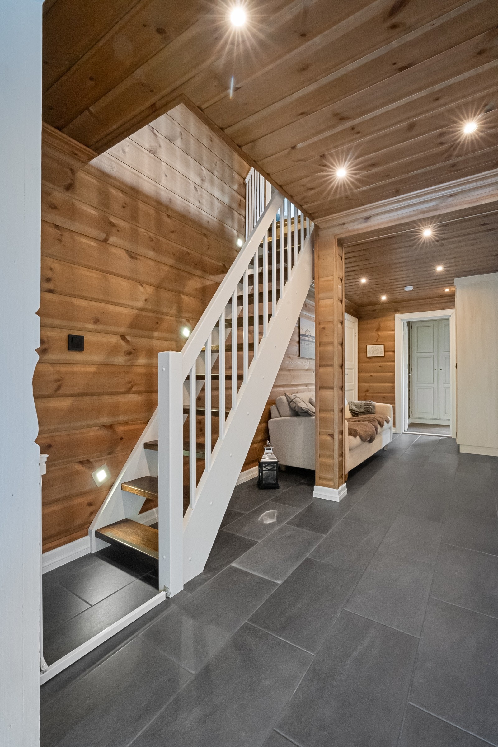 Fra gangen går du opp til hyttas andre etasje. Galleribilde