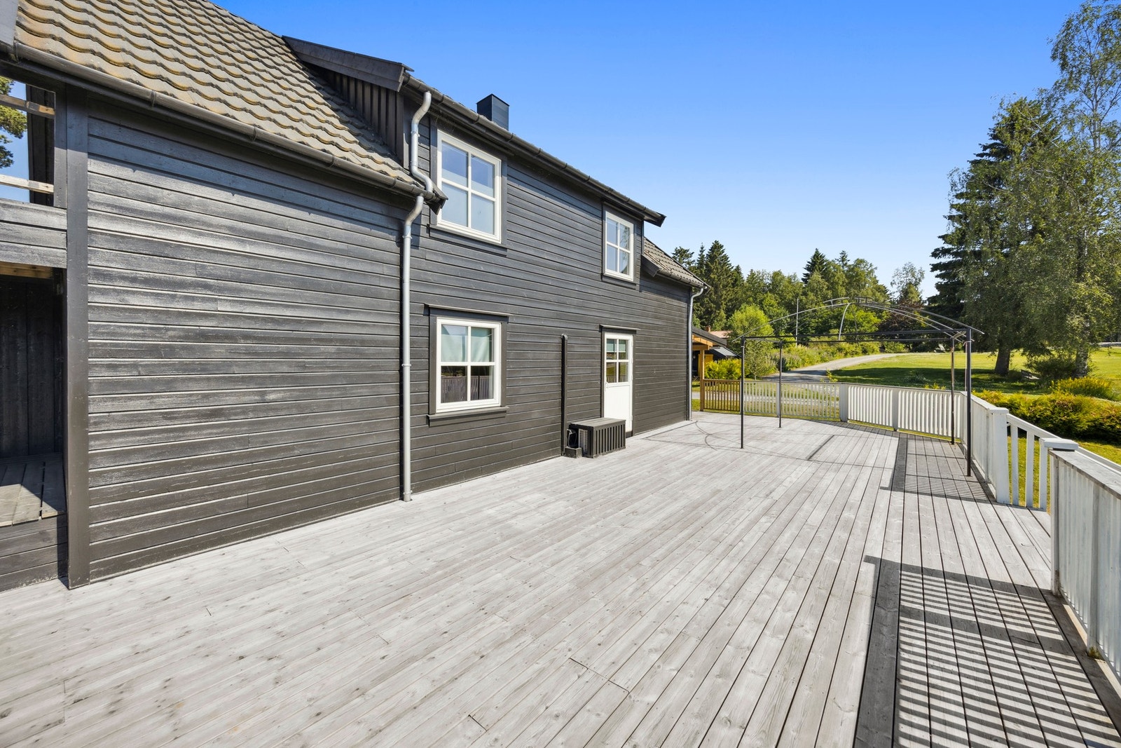 Terrassen måler hele 88 kvm! Galleribilde