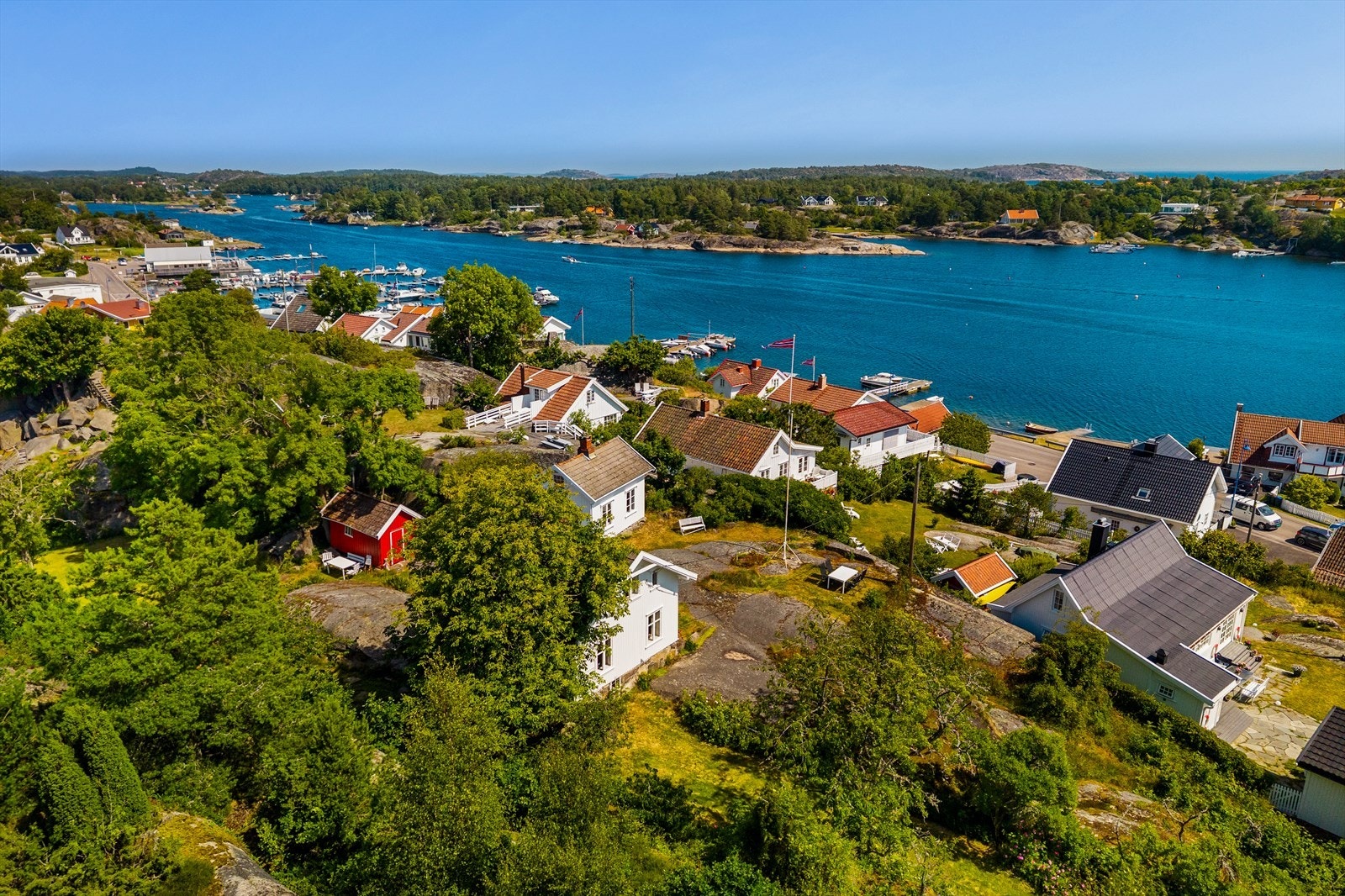 Velkommen til Ormeletveien 162 - en sjarmerende fritidseiendom i særdeles idylliske omgivelser. Galleribilde