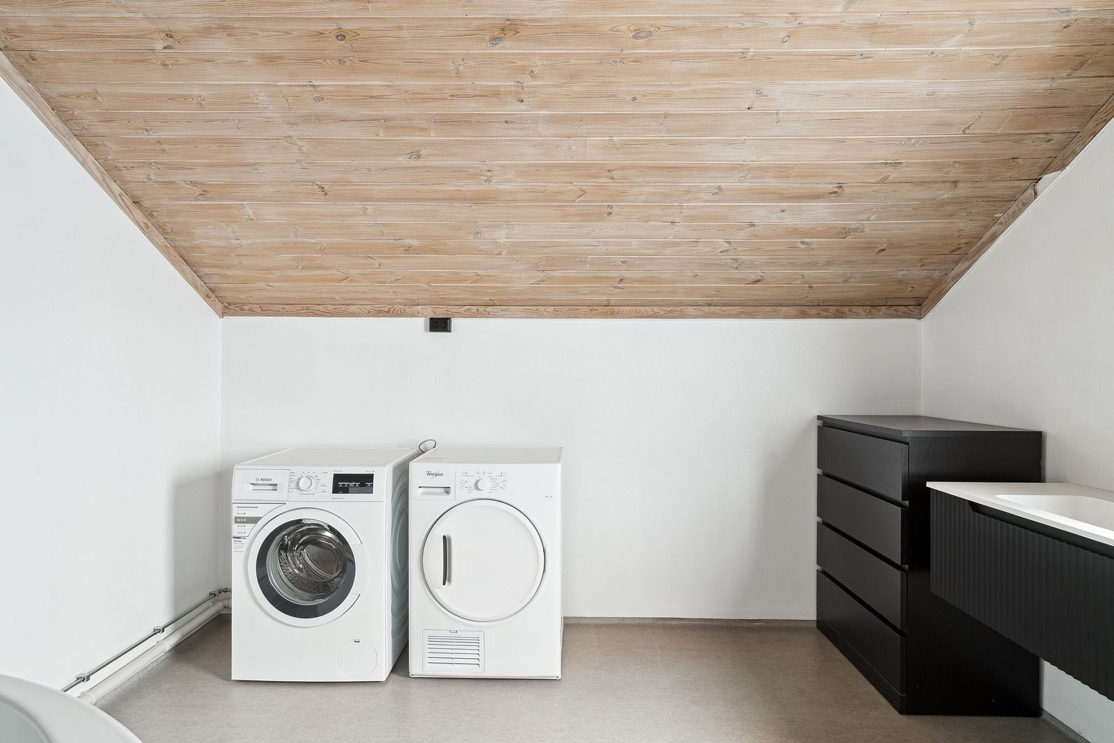 Med vaskemaskin og tørketrommel Galleribilde