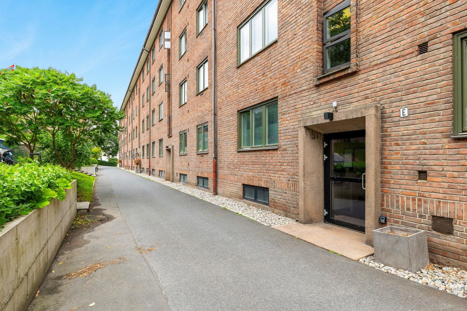 Inngangsparti. Galleribilde