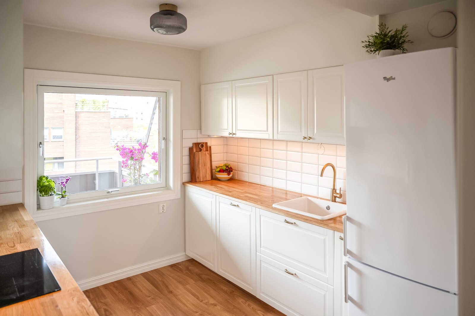 Lekkert kjøkken på 9 kvm som ble pusset opp i 2023. Kjøkkenet har fått TG 1 på alle punkter. Galleribilde