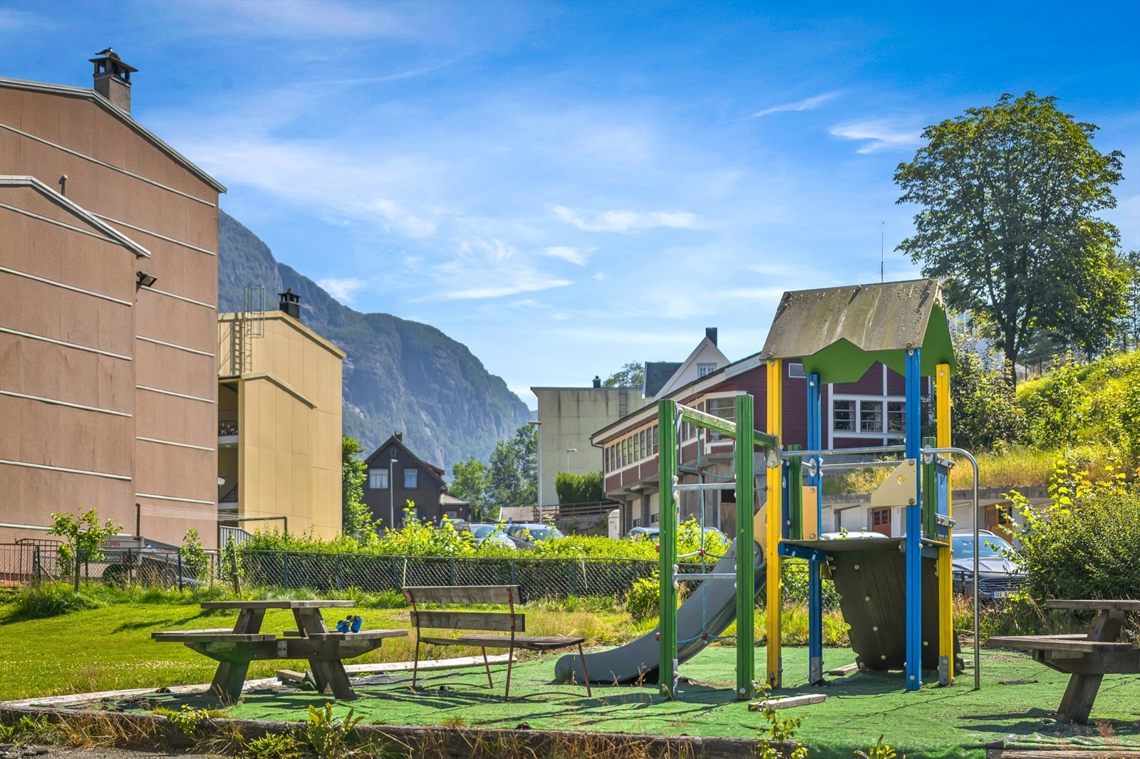 Lekeareal på eiendommen. Galleribilde