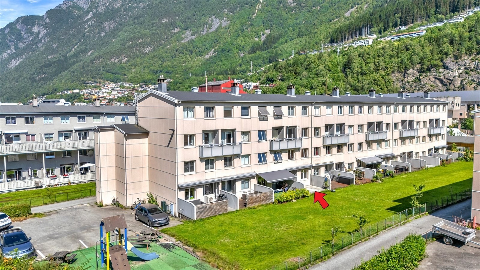 Velkommen til Røldalsvegen 54. Presentert av Eiendomsmegler Norge, Hardanger. Galleribilde