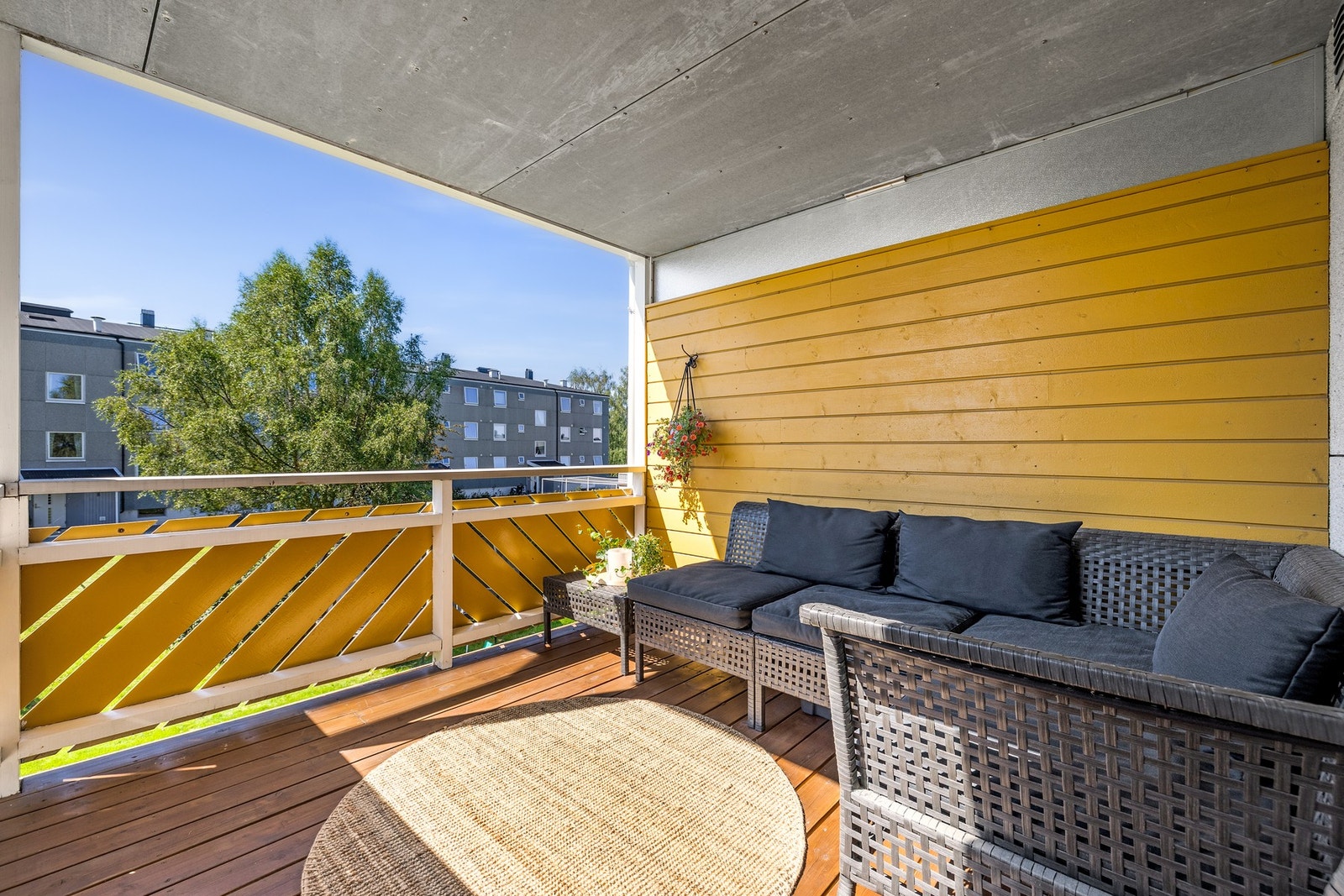 Her nyter du glimrende solforhold fra ca. 12:00 til 22:00 på sommerstid. Galleribilde