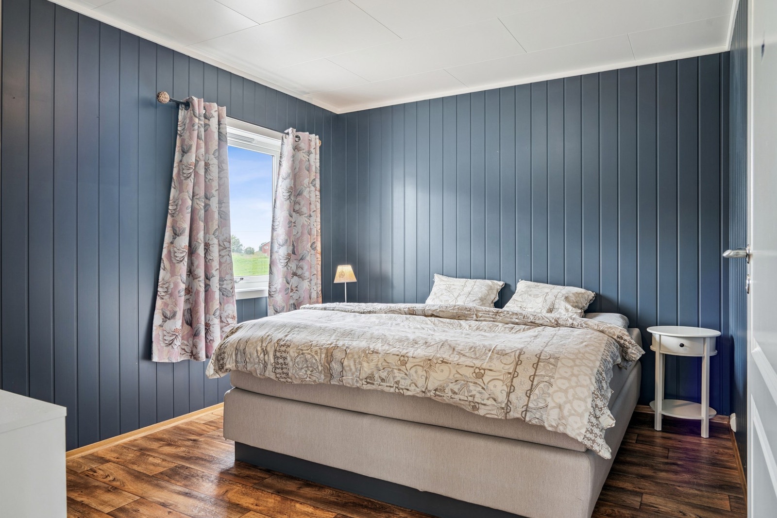 I boligen finner du hele 5 soverom! Alle av god størrelse. Galleribilde