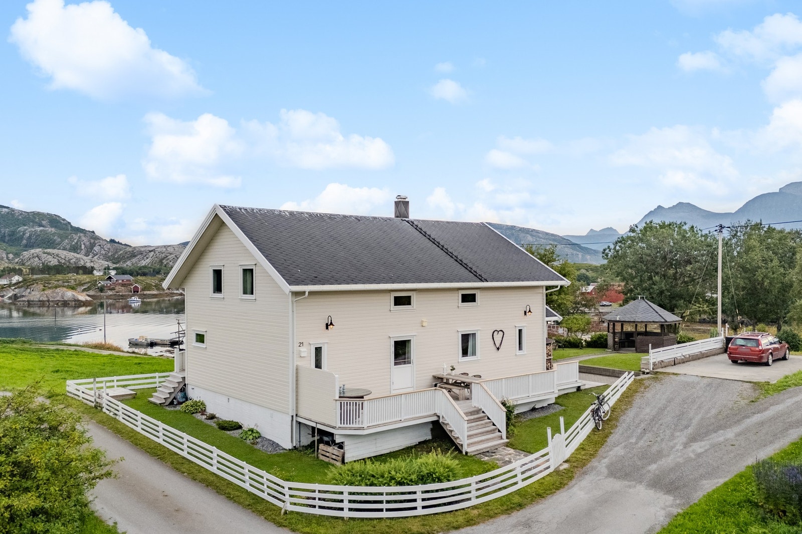 Nyt fredelige omgivelser tett på naturen. Galleribilde