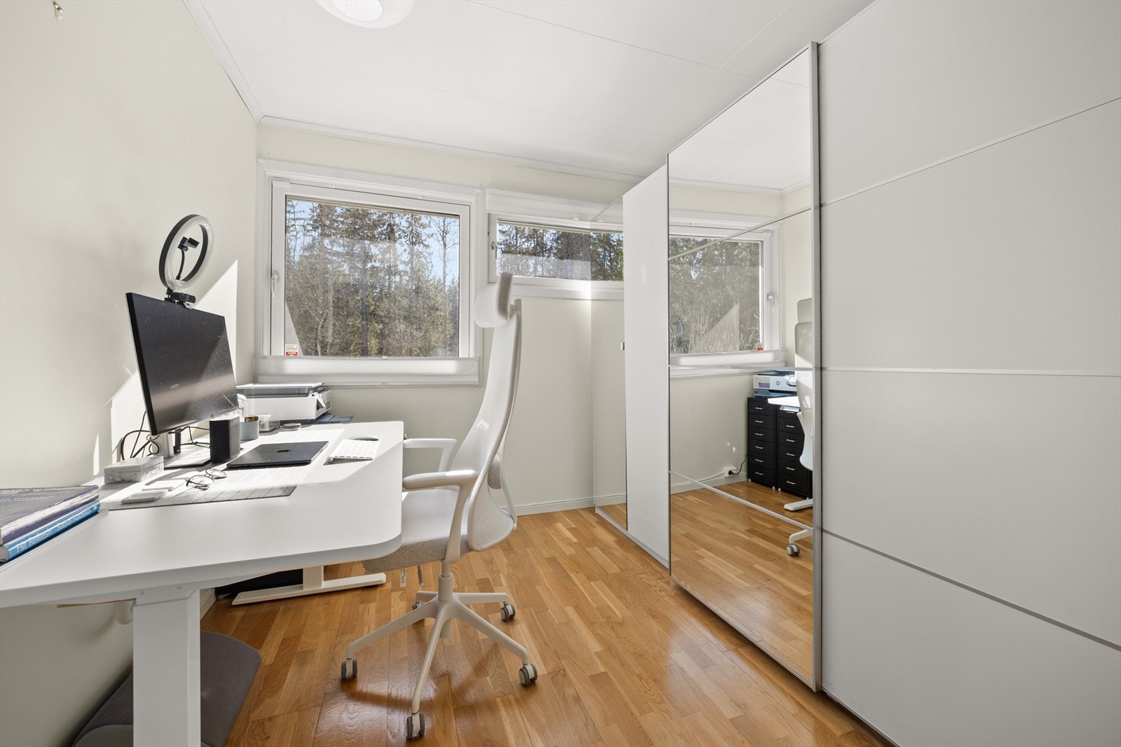 Rom benyttet som kontor/soverom. Galleribilde