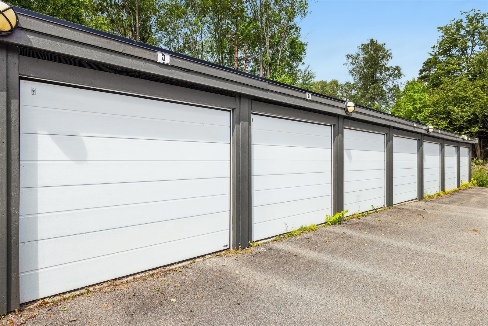 Parkering i garasje og ved boligen Galleribilde