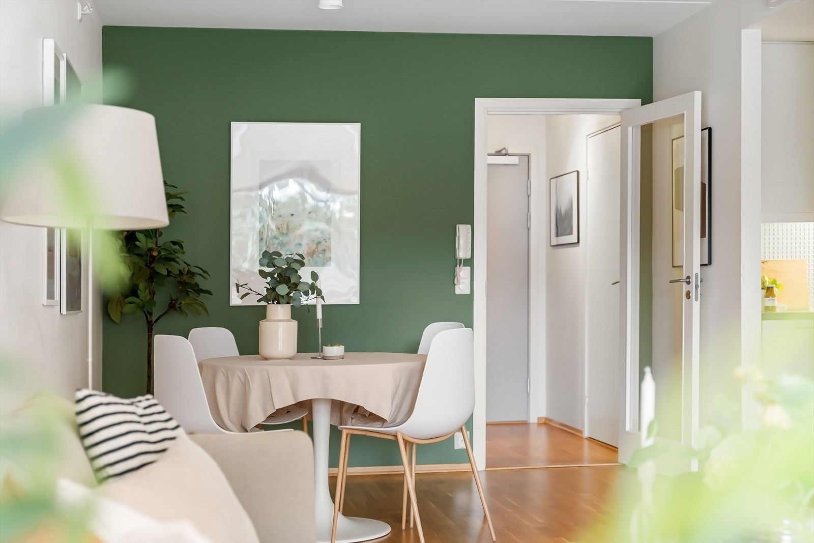 God plass til spisebord. Galleribilde