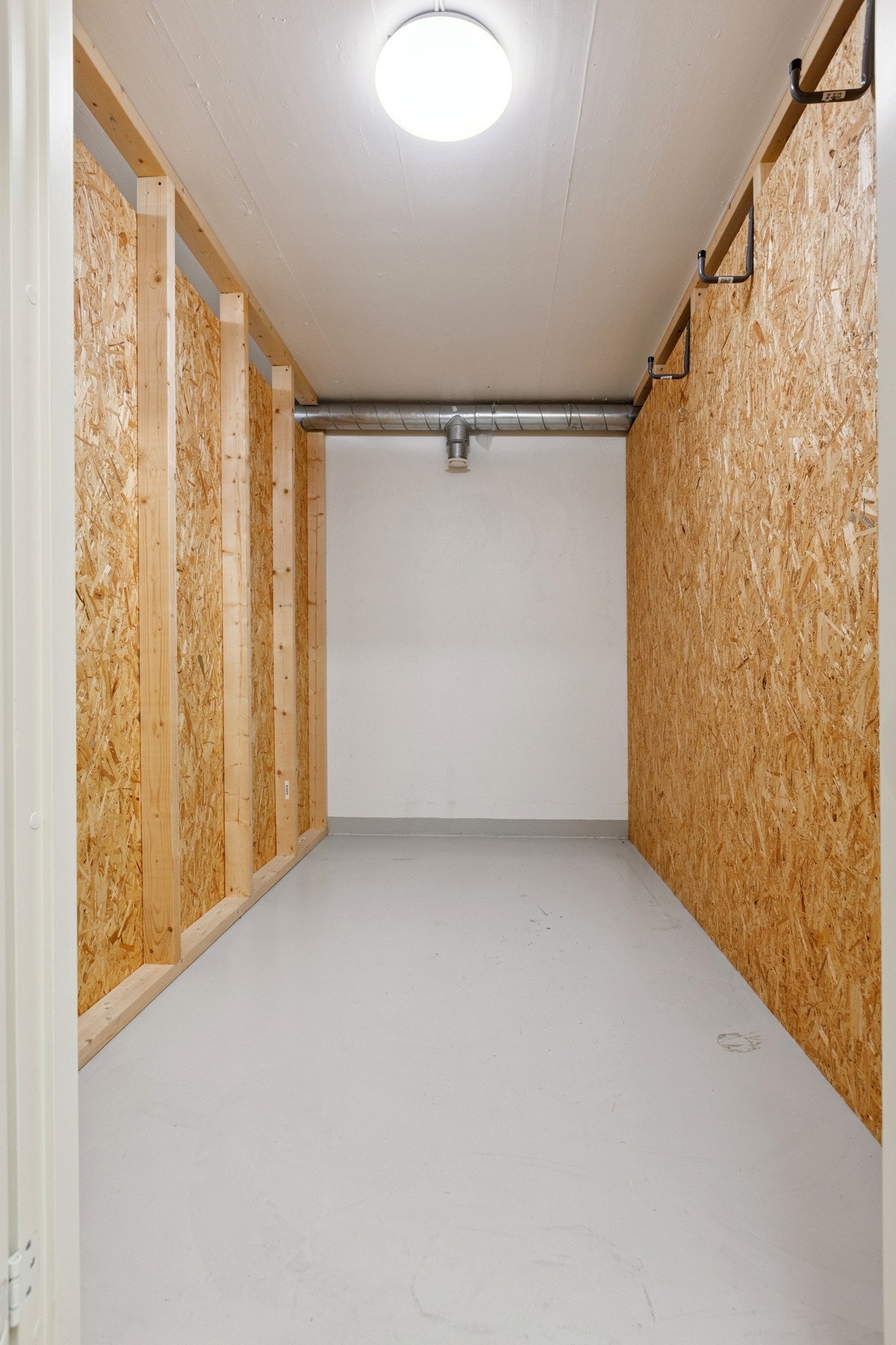 Meget romslig bod på 5 kvm som tilhører leiligheten. Galleribilde