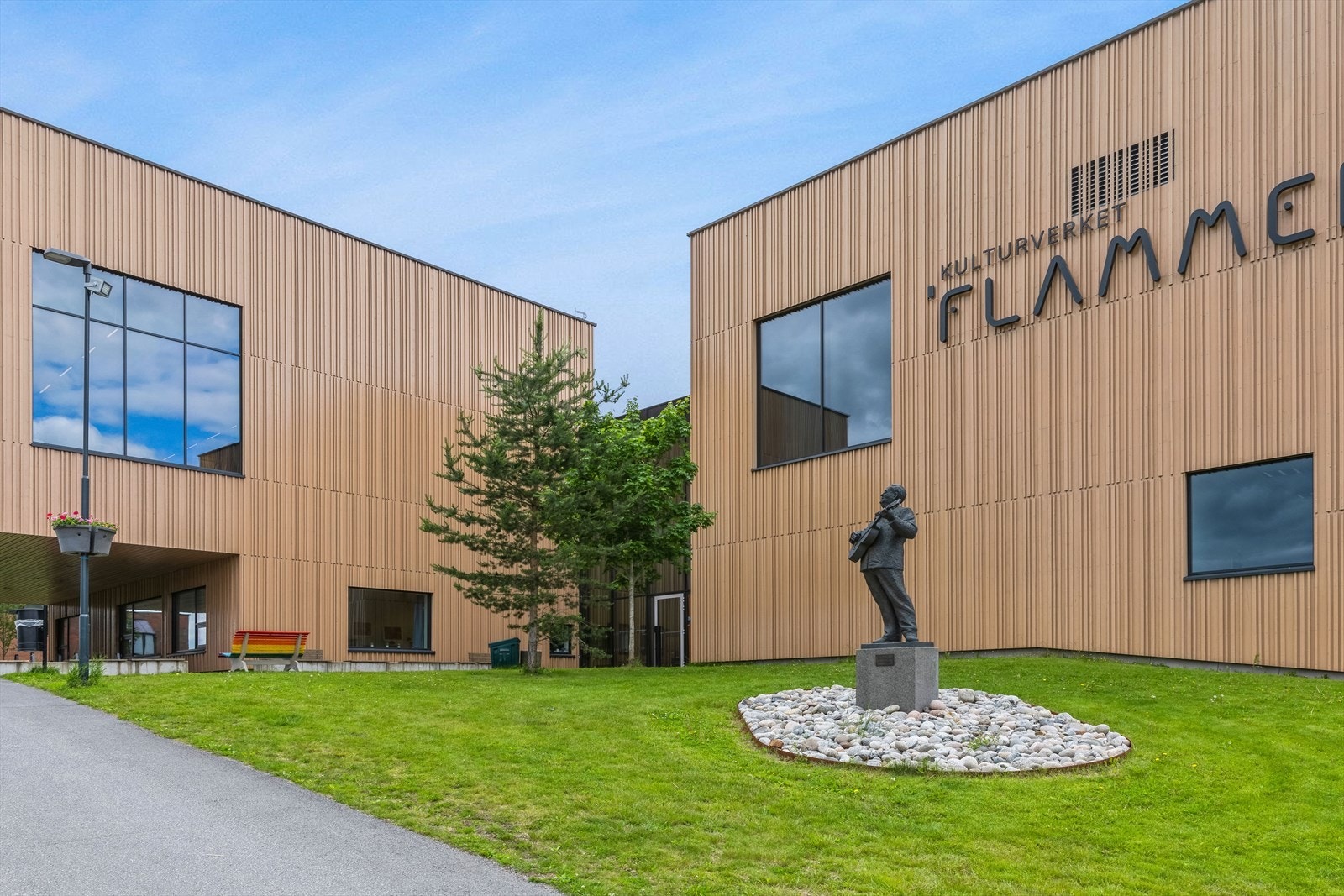 Flammen kan by på et variert tilbud innen kultur, samt et flott bibliotek. Galleribilde