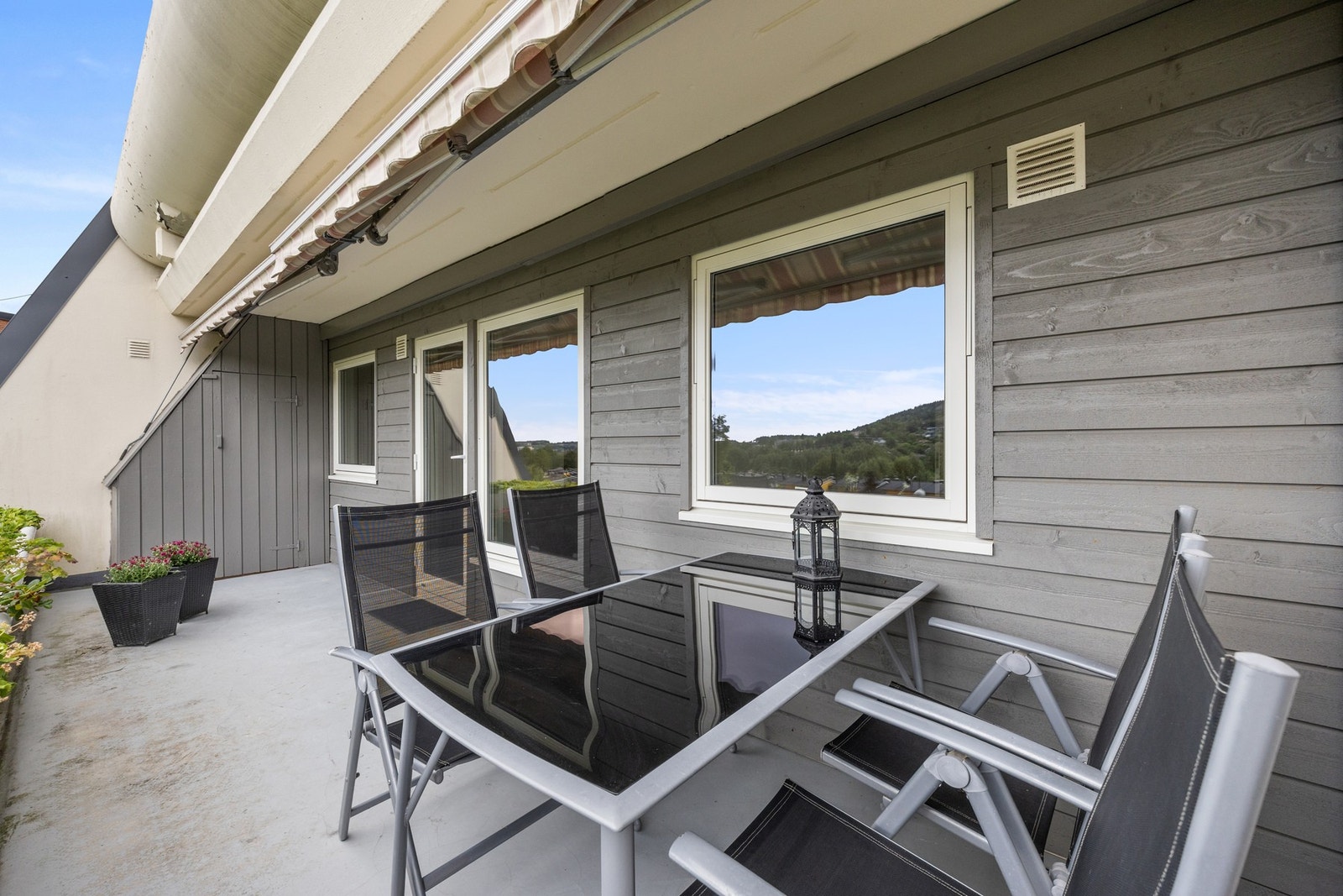 God plass bord eller annen innredning Galleribilde