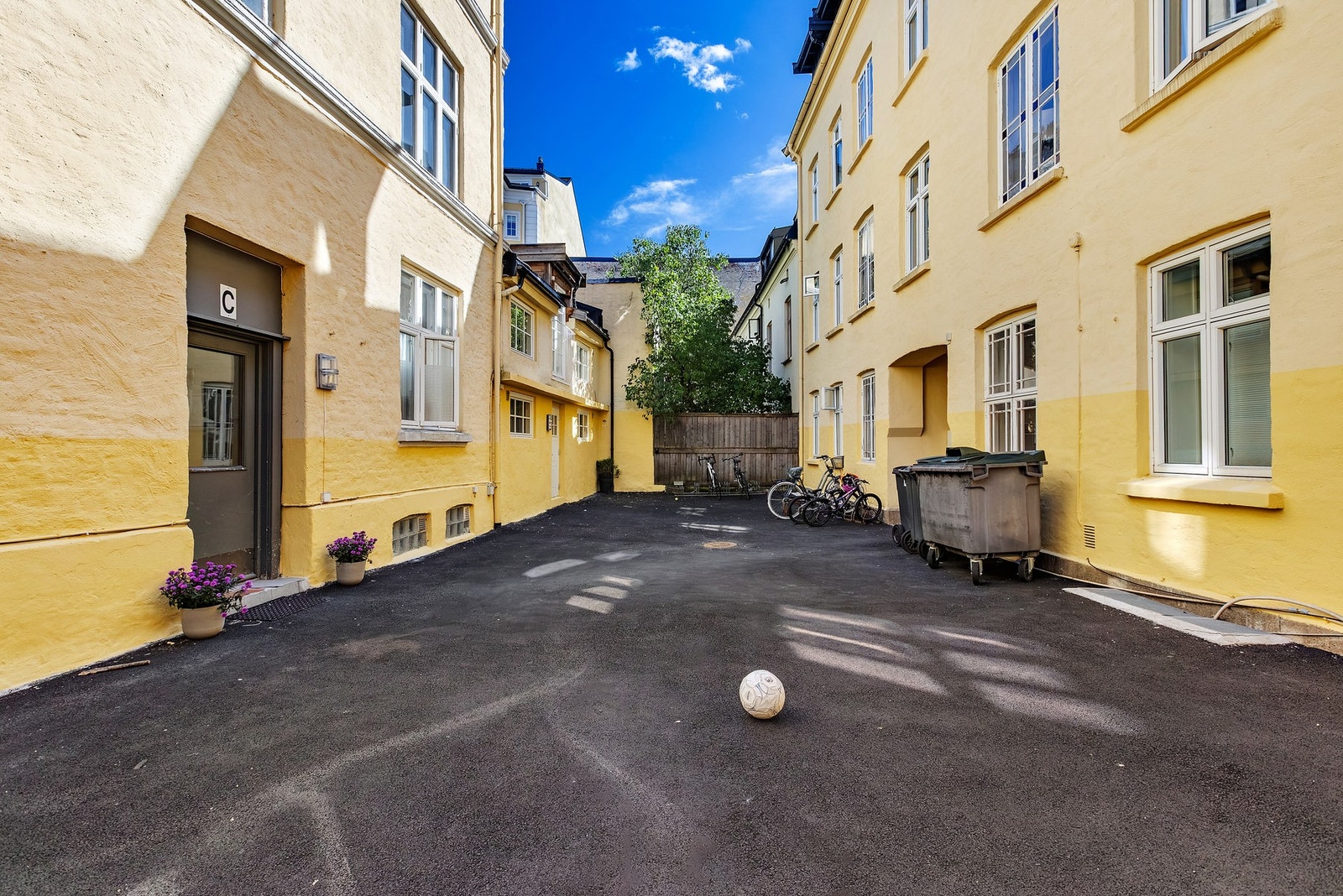 Sameiet består av 16 boligseksjoner. Galleribilde