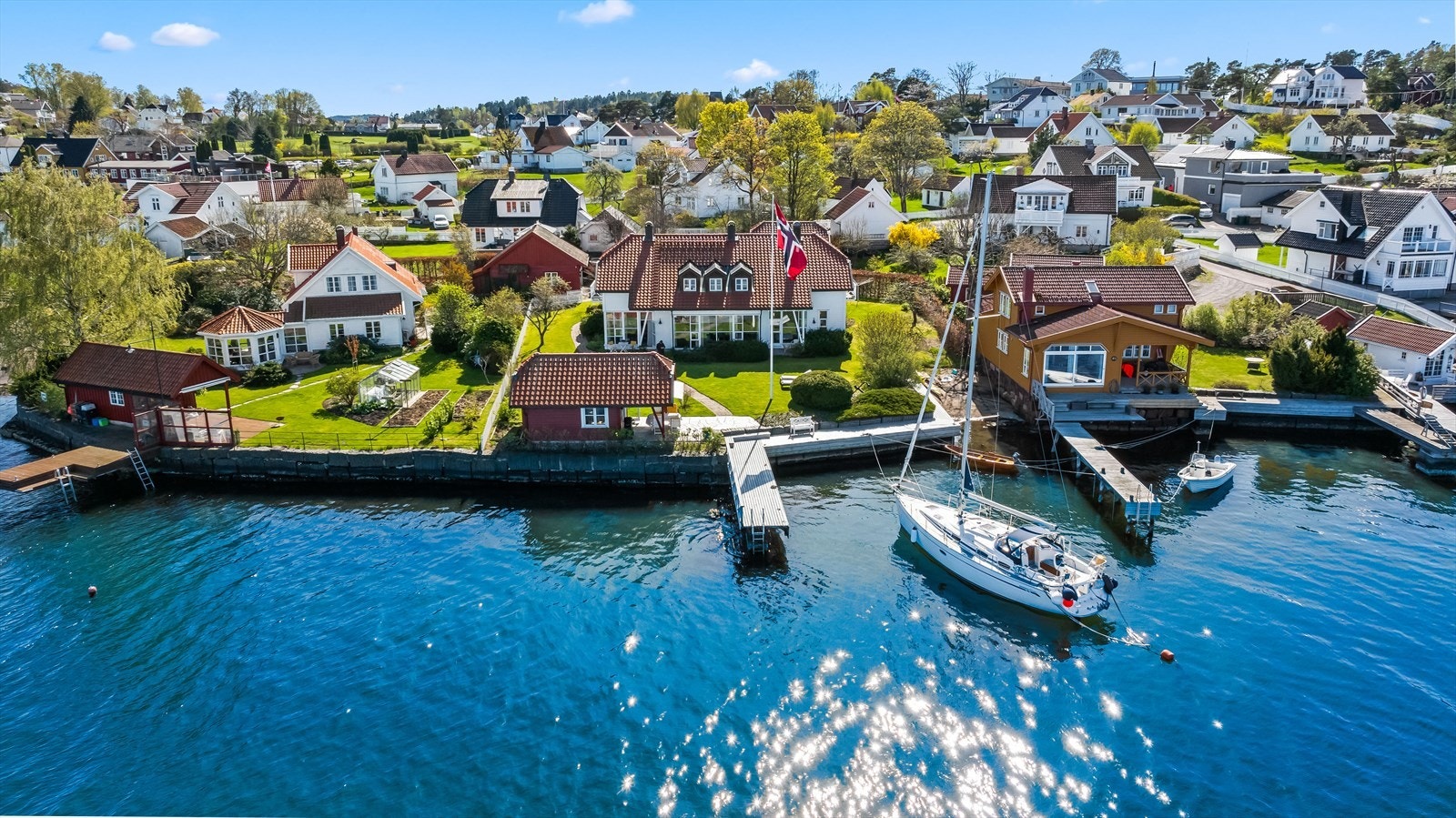 Idyllisk beliggenhet ved vannkanten - kun 10 minutter fra Tønsberg sentrum Galleribilde