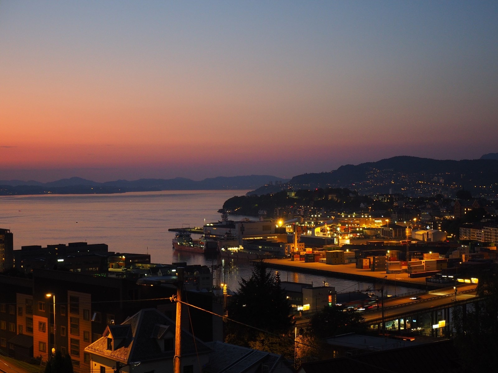 Bilde fra selger. Fra altanen kan du nyte herlige solnedganger. Galleribilde